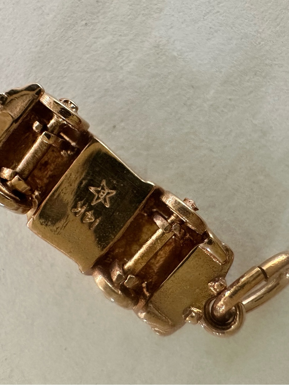 Vintage 14 karat antique car charm - Picture 3 of 4